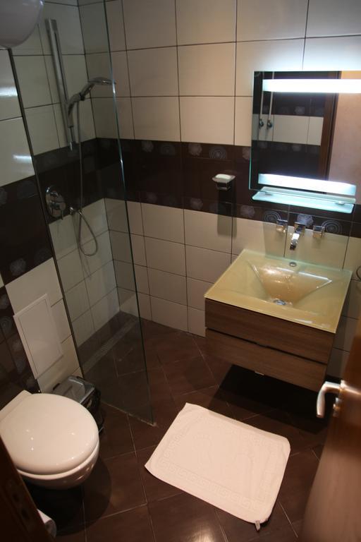 Apartment In St. Constantine And Helena Saints Constantine and Helena Quarto foto
