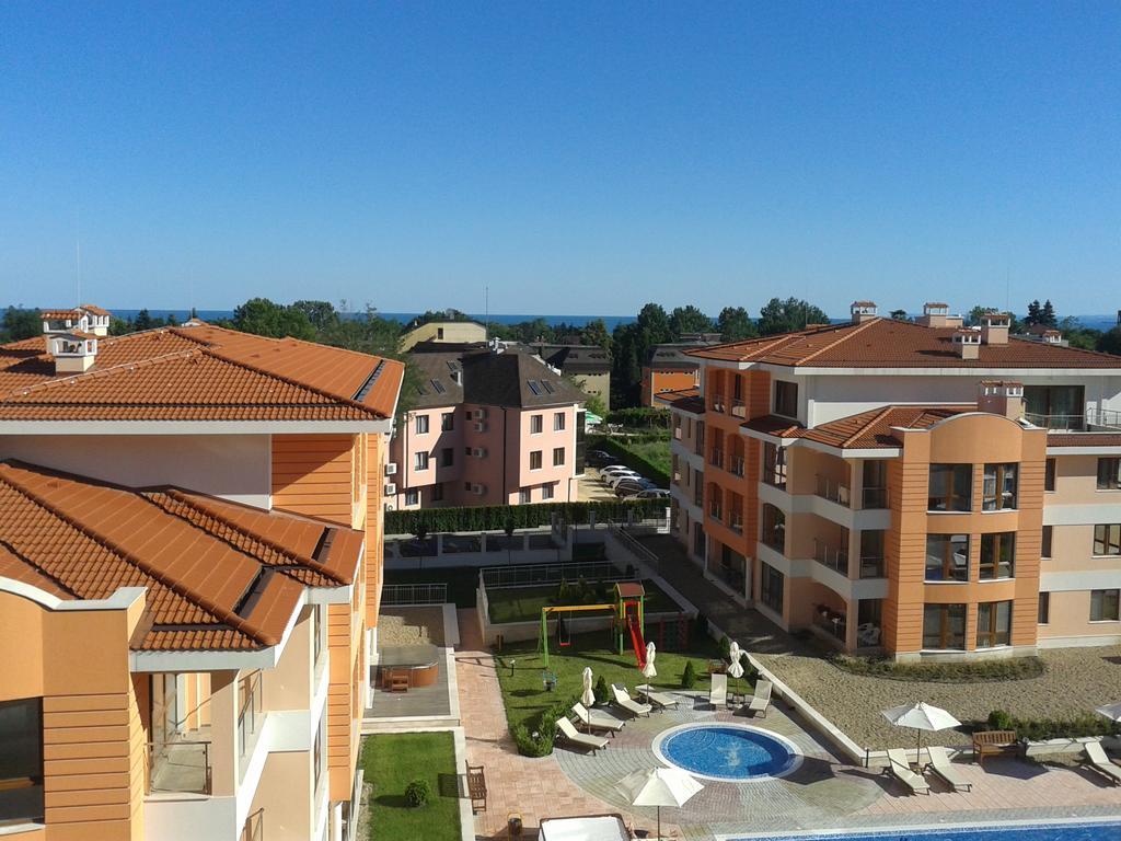 Apartment In St. Constantine And Helena Saints Constantine and Helena Exterior foto