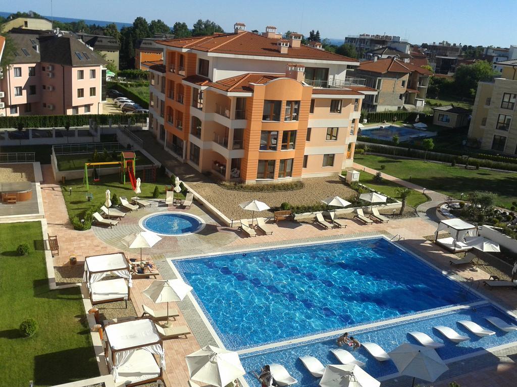 Apartment In St. Constantine And Helena Saints Constantine and Helena Exterior foto